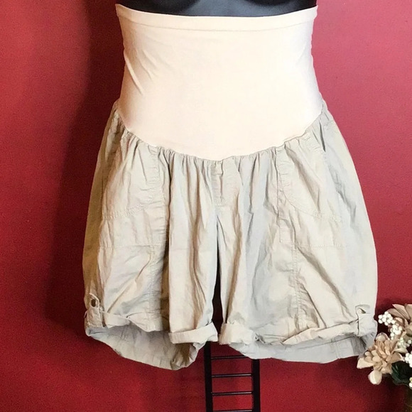TWO HEARTS MATERNITY SHORTS SIZE 2X - Picture 1 of 5